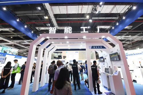 物流車 噴涂機(jī)器人 智能工廠生產(chǎn)線 百款尖端技術(shù)產(chǎn)品首發(fā)工博會